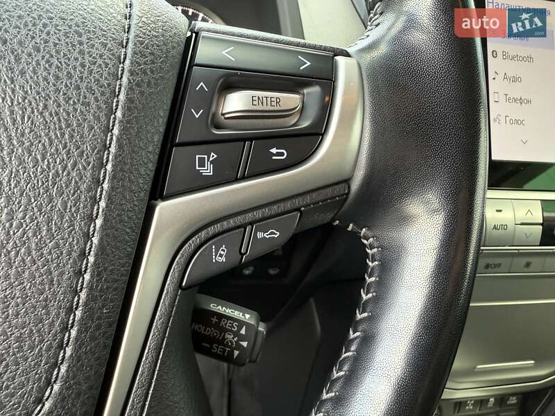 Позашляховик / Кросовер Toyota Land Cruiser Prado 2022 в Києві