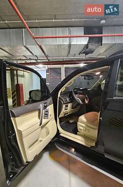 Внедорожник / Кроссовер Toyota Land Cruiser Prado 2014 в 