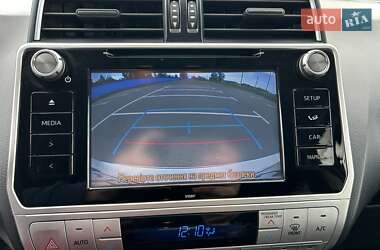 Внедорожник / Кроссовер Toyota Land Cruiser Prado 2018 в 