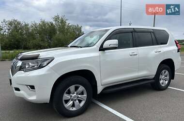 Внедорожник / Кроссовер Toyota Land Cruiser Prado 2018 в 
