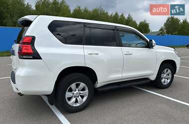 Внедорожник / Кроссовер Toyota Land Cruiser Prado 2018 в 
