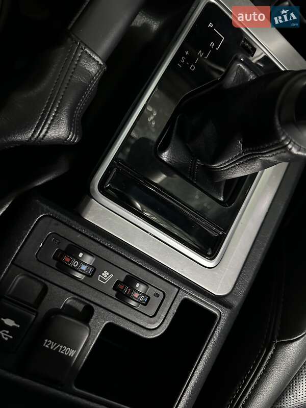 Внедорожник / Кроссовер Toyota Land Cruiser Prado 2019 в Днепре