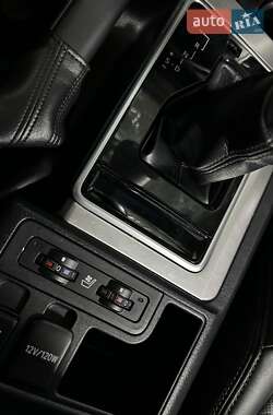 Позашляховик / Кросовер Toyota Land Cruiser Prado 2019 в 