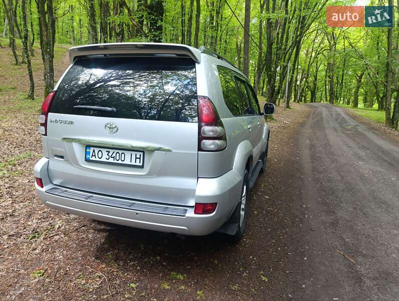 Позашляховик / Кросовер Toyota Land Cruiser Prado 2006 в Ужгороді
