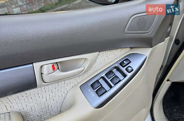 Внедорожник / Кроссовер Toyota Land Cruiser Prado 2004 в 
