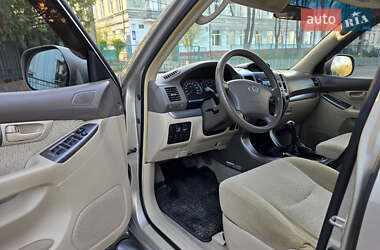 Внедорожник / Кроссовер Toyota Land Cruiser Prado 2004 в 