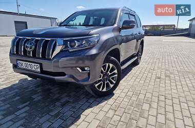 Позашляховик / Кросовер Toyota Land Cruiser Prado 2022 в Рівному