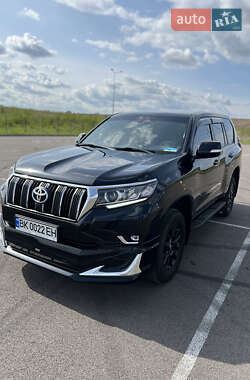 Позашляховик / Кросовер Toyota Land Cruiser Prado 2021 в Рівному