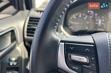 Позашляховик / Кросовер Toyota Land Cruiser Prado 2021 в 