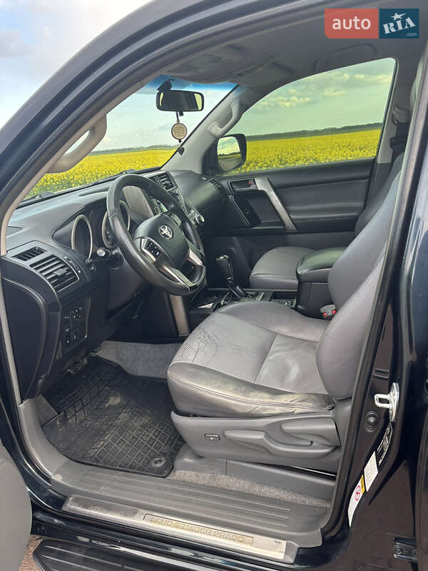 Внедорожник / Кроссовер Toyota Land Cruiser Prado 2012 в Новгород-Северском