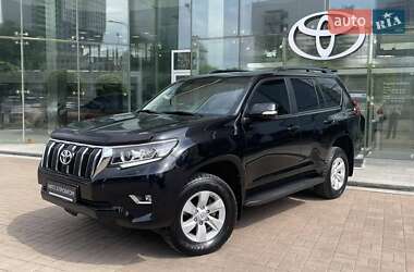Позашляховик / Кросовер Toyota Land Cruiser Prado 2017 в Києві
