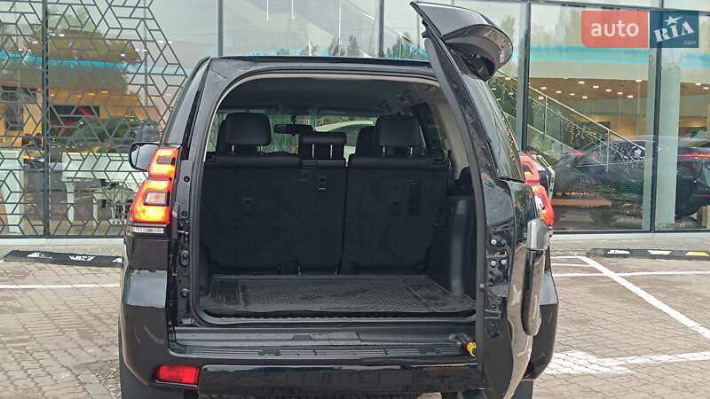 Позашляховик / Кросовер Toyota Land Cruiser Prado 2021 в Києві