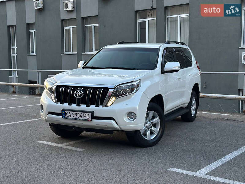 Позашляховик / Кросовер Toyota Land Cruiser Prado 2015 в 