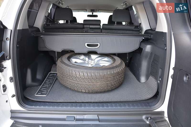 Внедорожник / Кроссовер Toyota Land Cruiser Prado 2019 в Киеве