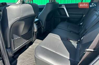 Позашляховик / Кросовер Toyota Land Cruiser Prado 2019 в 