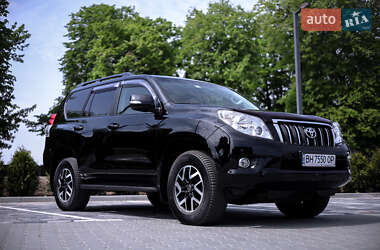 Позашляховик / Кросовер Toyota Land Cruiser Prado 2013 в 