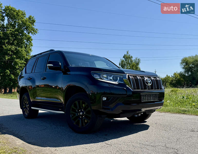 Внедорожник / Кроссовер Toyota Land Cruiser Prado 2023 в 
