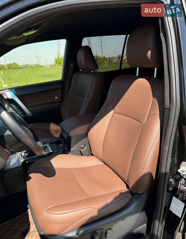 Внедорожник / Кроссовер Toyota Land Cruiser Prado 2023 в Киеве