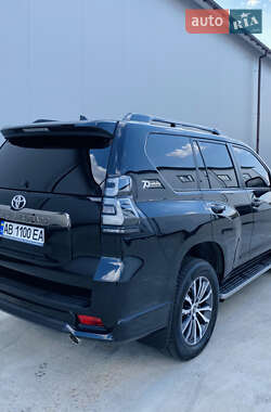 Позашляховик / Кросовер Toyota Land Cruiser Prado 2021 в 