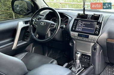 Внедорожник / Кроссовер Toyota Land Cruiser Prado 2020 в 