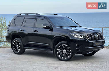 Внедорожник / Кроссовер Toyota Land Cruiser Prado 2020 в 