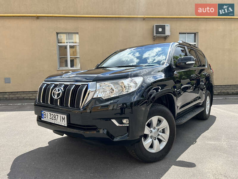 Внедорожник / Кроссовер Toyota Land Cruiser Prado 2023 в 