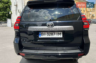 Внедорожник / Кроссовер Toyota Land Cruiser Prado 2023 в 