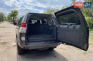 Позашляховик / Кросовер Toyota Land Cruiser Prado 2012 в 