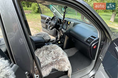 Позашляховик / Кросовер Toyota Land Cruiser Prado 2012 в 