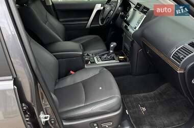 Внедорожник / Кроссовер Toyota Land Cruiser Prado 2022 в 