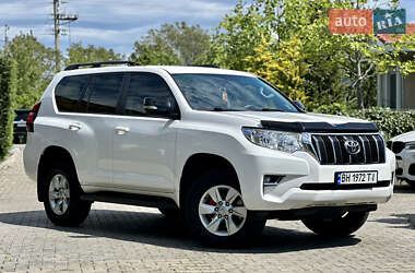Позашляховик / Кросовер Toyota Land Cruiser Prado 2018 в 