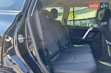 Внедорожник / Кроссовер Toyota Land Cruiser Prado 2021 в 