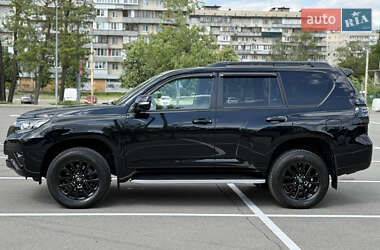 Внедорожник / Кроссовер Toyota Land Cruiser Prado 2020 в 