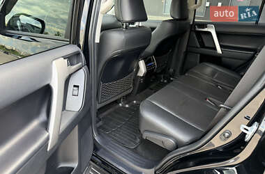 Внедорожник / Кроссовер Toyota Land Cruiser Prado 2020 в 