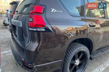 Внедорожник / Кроссовер Toyota Land Cruiser Prado 2022 в 