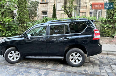 Внедорожник / Кроссовер Toyota Land Cruiser Prado 2016 в 