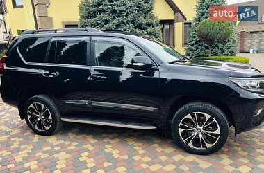 Внедорожник / Кроссовер Toyota Land Cruiser Prado 2020 в 