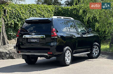 Внедорожник / Кроссовер Toyota Land Cruiser Prado 2020 в 