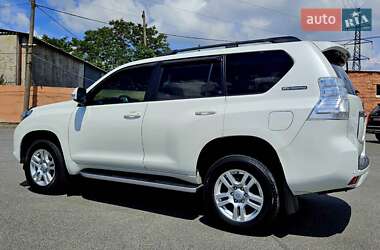 Позашляховик / Кросовер Toyota Land Cruiser Prado 2012 в 