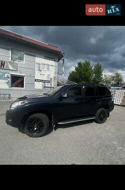 Внедорожник / Кроссовер Toyota Land Cruiser Prado 2012 в 
