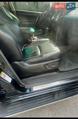 Внедорожник / Кроссовер Toyota Land Cruiser Prado 2012 в 