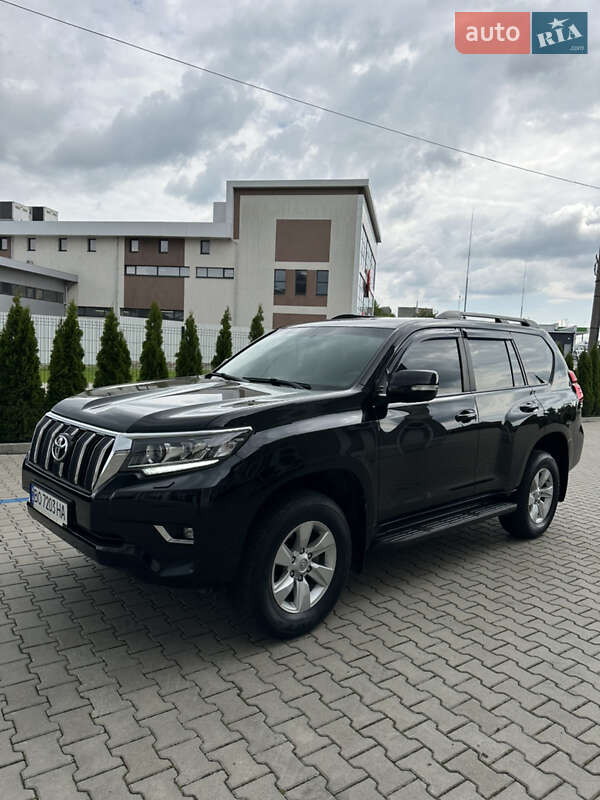 Внедорожник / Кроссовер Toyota Land Cruiser Prado 2019 в Черновцах