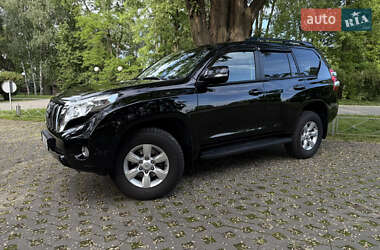 Внедорожник / Кроссовер Toyota Land Cruiser Prado 2017 в 