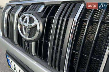Позашляховик / Кросовер Toyota Land Cruiser Prado 2020 в 