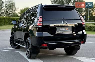 Внедорожник / Кроссовер Toyota Land Cruiser Prado 2022 в 