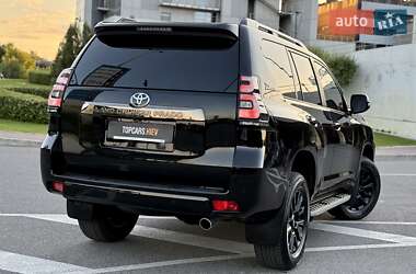 Внедорожник / Кроссовер Toyota Land Cruiser Prado 2022 в 