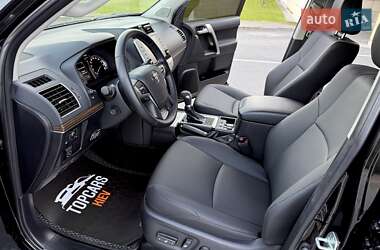 Внедорожник / Кроссовер Toyota Land Cruiser Prado 2022 в 