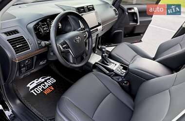 Внедорожник / Кроссовер Toyota Land Cruiser Prado 2022 в 