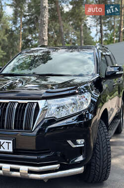 Внедорожник / Кроссовер Toyota Land Cruiser Prado 2023 в 