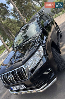 Внедорожник / Кроссовер Toyota Land Cruiser Prado 2023 в 